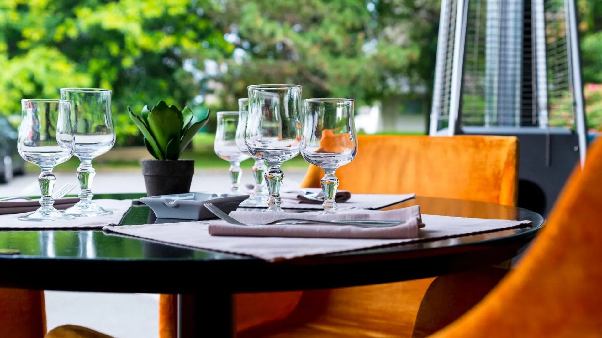 Brit Hotel - Restaurant Saint-Brieuc 랑규스