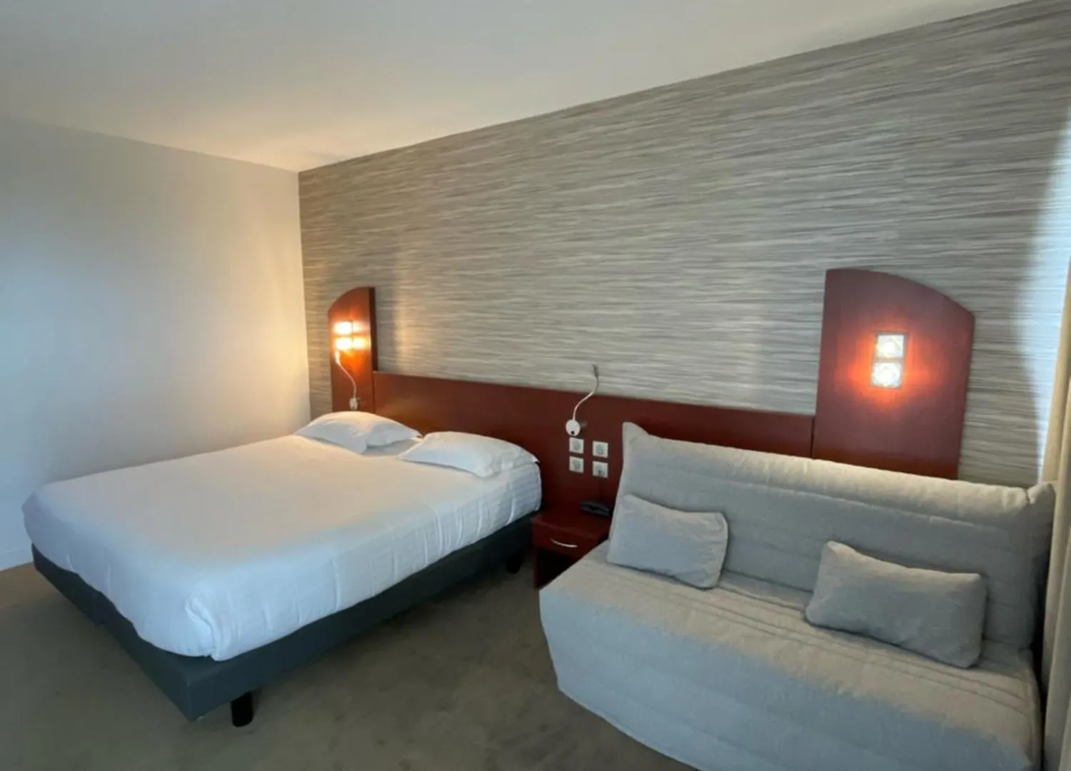 Brit Hotel - Restaurant Saint-Brieuc 랑규스
